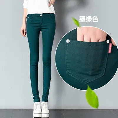 Pantalones blancos para mujer de algodón, elásticos y elegantes | MedSurgery Store.