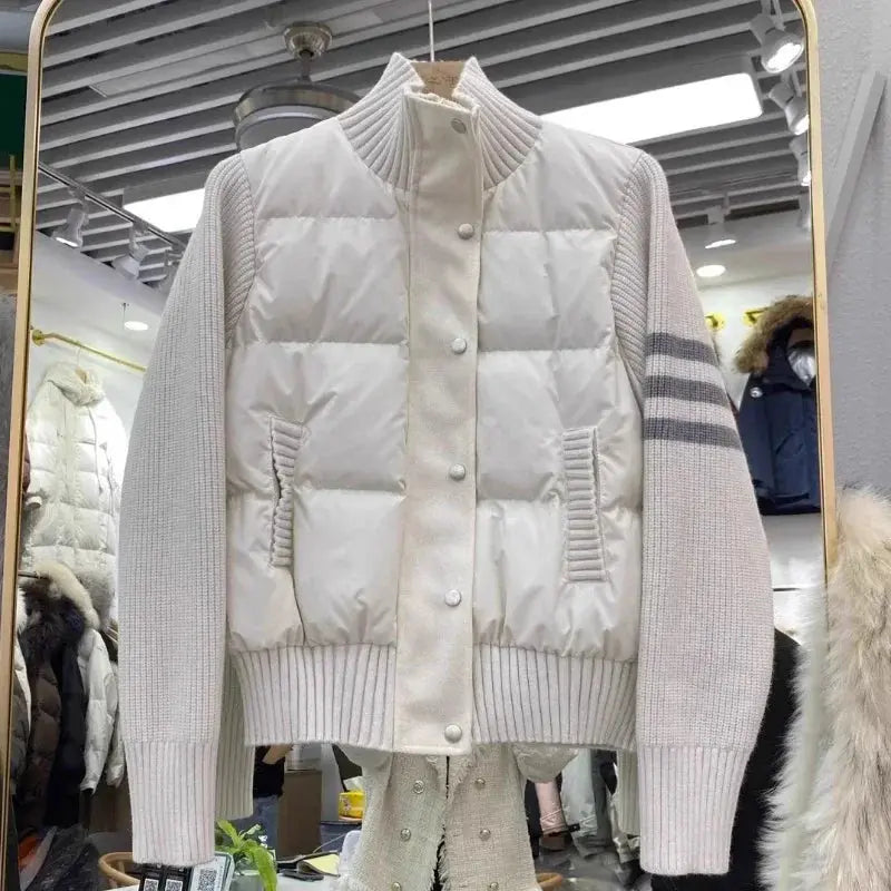 Chaqueta de plumón cálida blanca para mujer, abrigos cortos de manga empalmada tejidos con cuello informal a la moda de invierno, abrigo de plumón de pato blanco de alta calidad MedSurgery Store For Digital Health