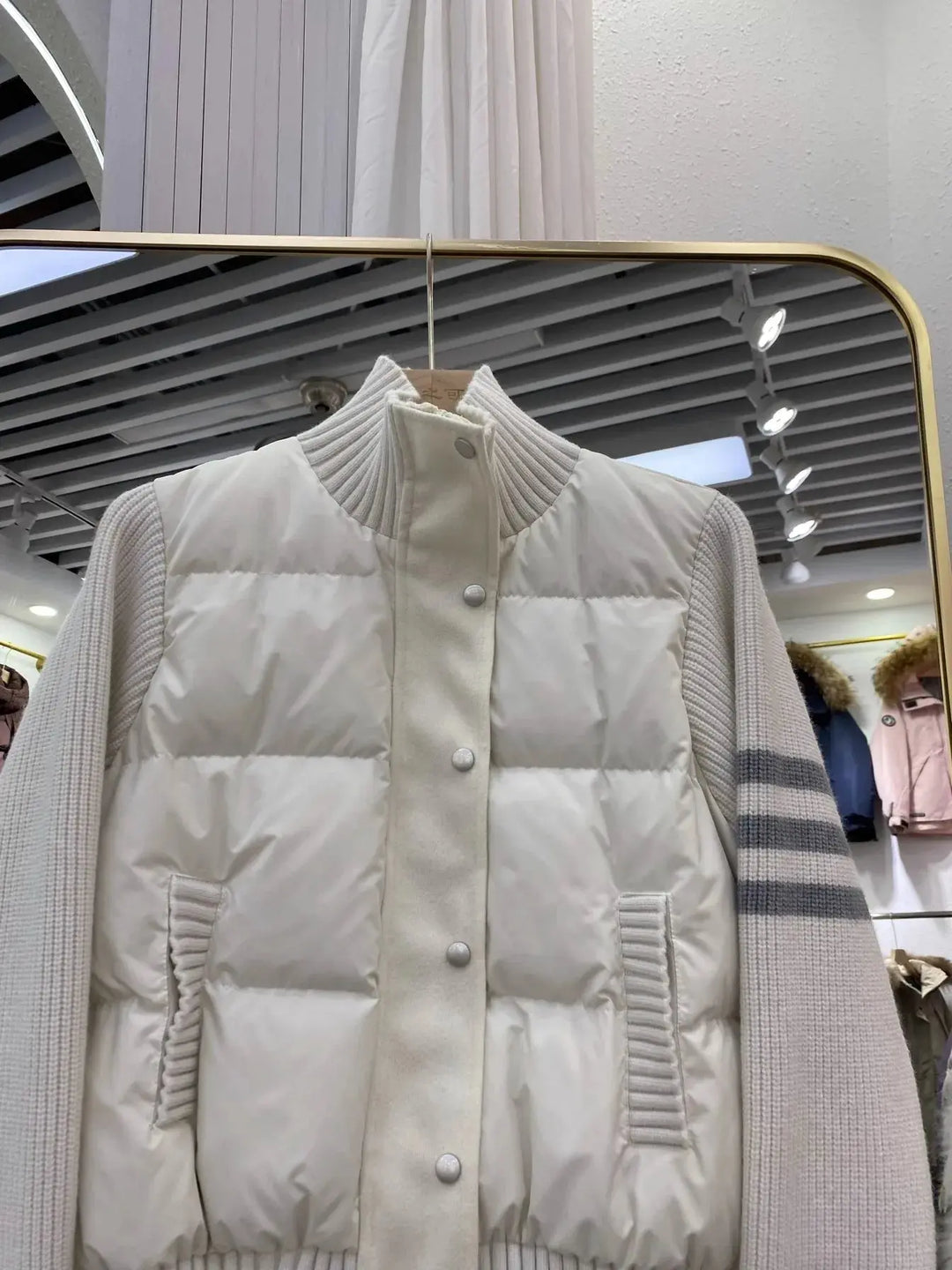 Chaqueta de plumón cálida blanca para mujer, abrigos cortos de manga empalmada tejidos con cuello informal a la moda de invierno, abrigo de plumón de pato blanco de alta calidad MedSurgery Store For Digital Health