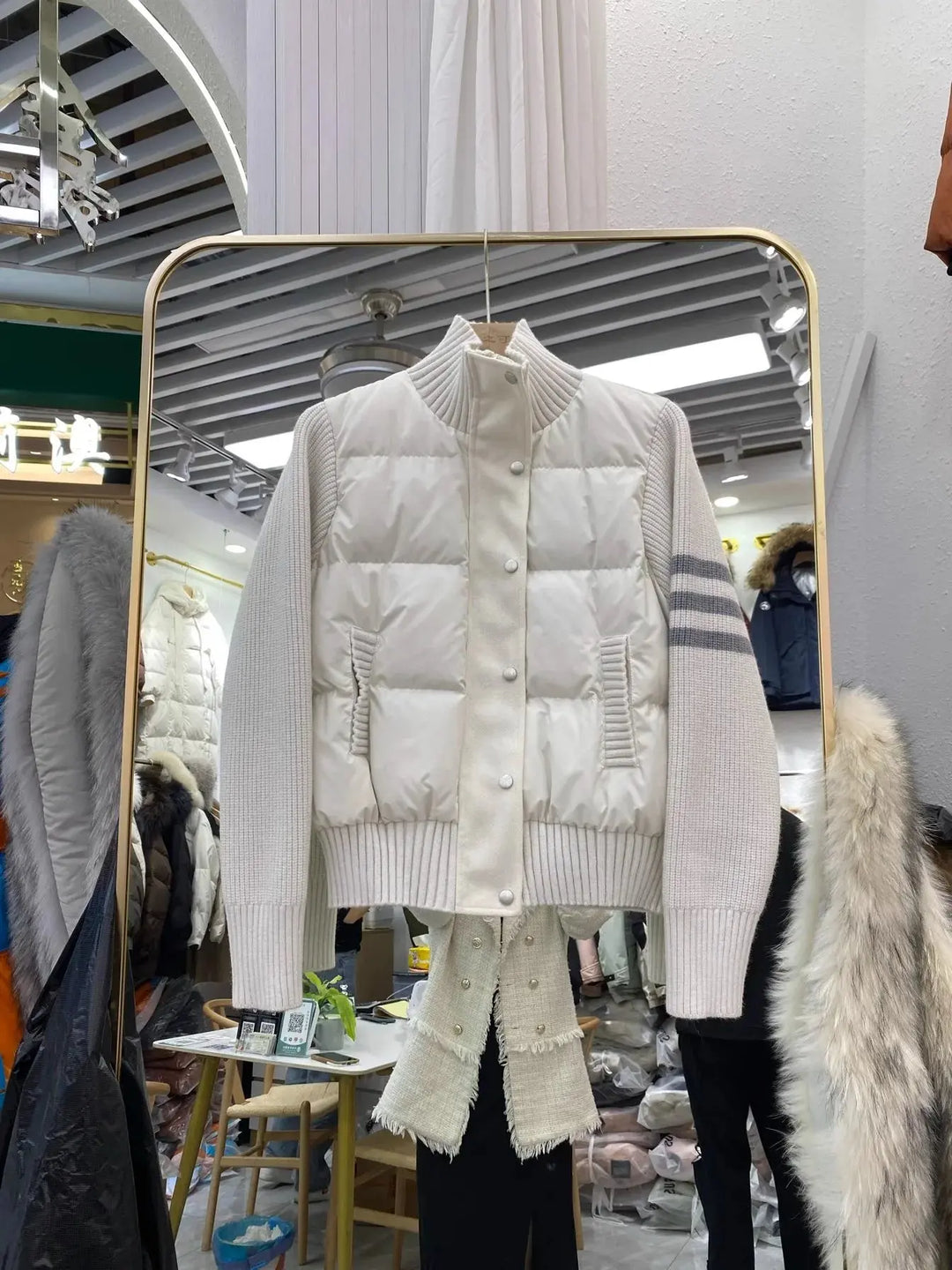 Chaqueta de plumón cálida blanca para mujer, abrigos cortos de manga empalmada tejidos con cuello informal a la moda de invierno, abrigo de plumón de pato blanco de alta calidad MedSurgery Store For Digital Health