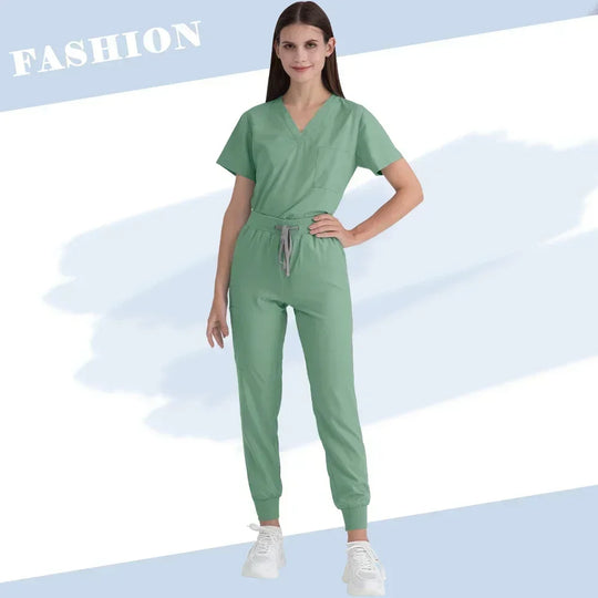 Uniforme Médico Premium para Mujer: Estilo y Confort Ergonómico para Profesionales de la Salud.