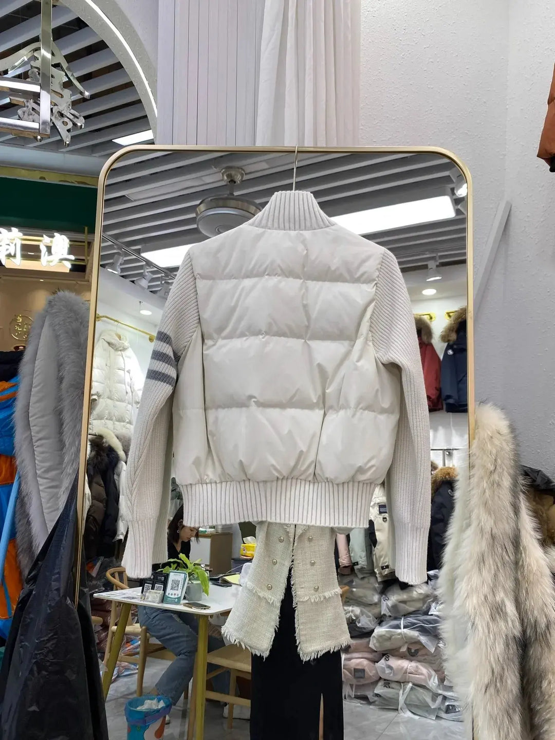 Chaqueta de plumón cálida blanca para mujer, abrigos cortos de manga empalmada tejidos con cuello informal a la moda de invierno, abrigo de plumón de pato blanco de alta calidad MedSurgery Store For Digital Health