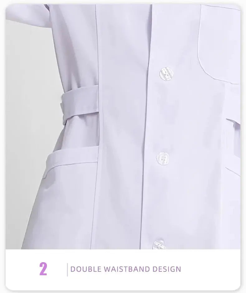 Costura impecable bata médica femenina